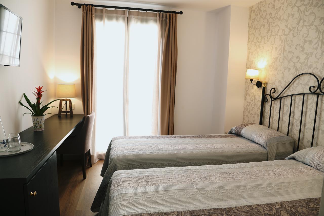 Jardi De Pedra (Adults Only) Hotell L' Escala Rom bilde